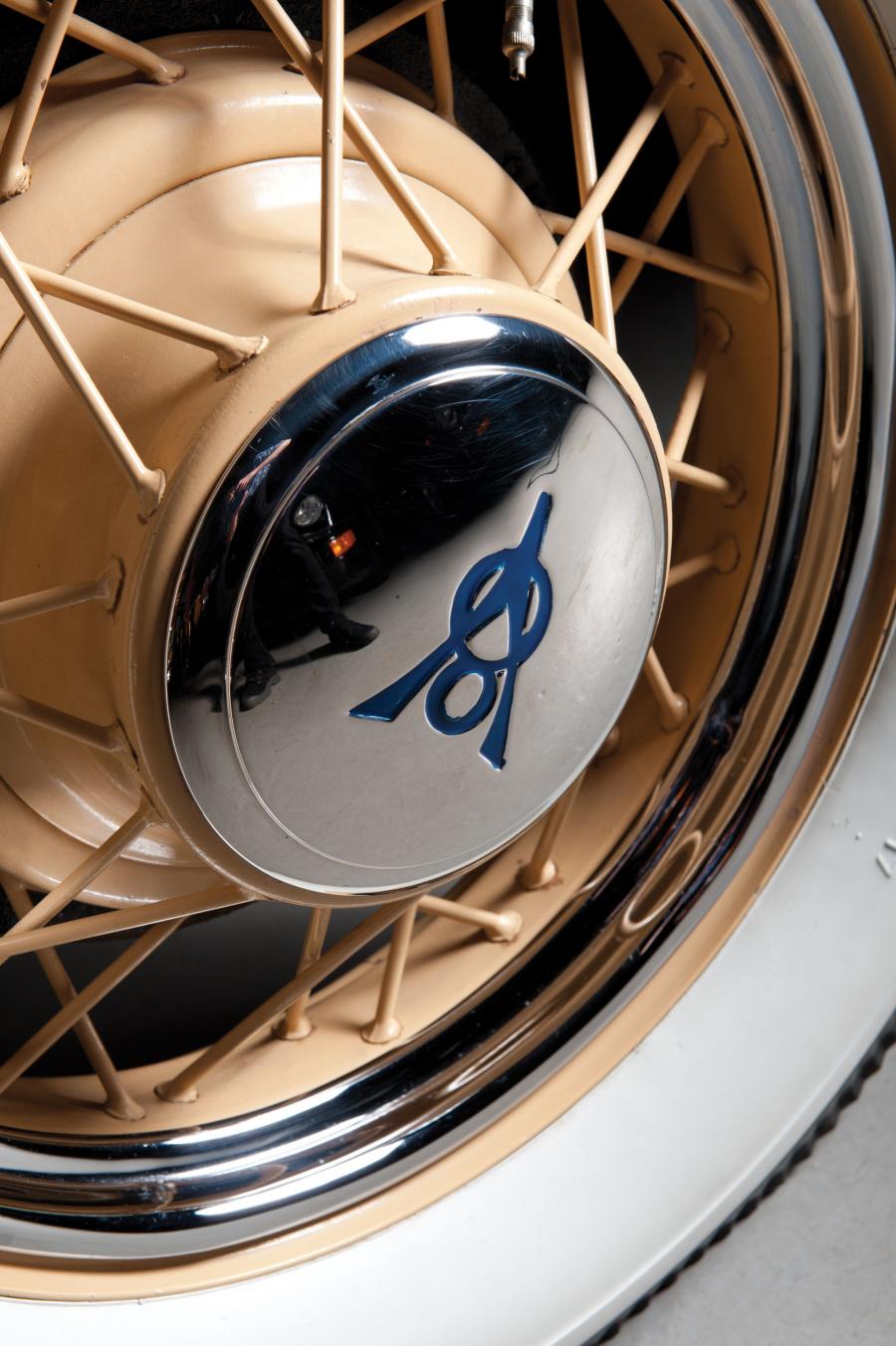  Ford DeLuxe Phaeton 1934 года  (фото 7 из 19)